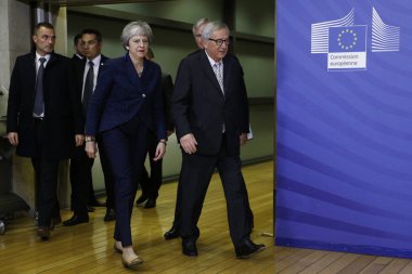 Birleşik Krallık Başbakanı Theresa May arasında toplantı