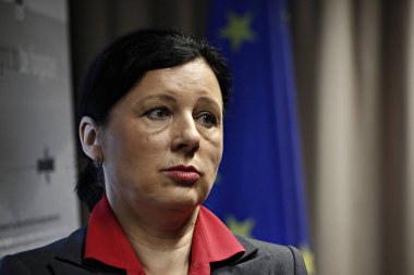 Avrupa Komisyonu Üyesi Vera Jourova bile Gdpr katılıyor