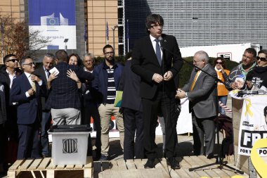 Carles Puigdemont destek protestosu katıldı membe tutuklandı