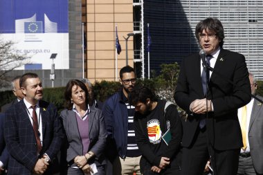 Carles Puigdemont destek protestosu katıldı membe tutuklandı