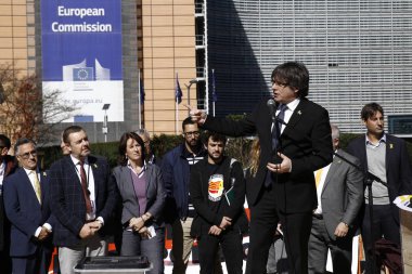 Carles Puigdemont destek protestosu katıldı membe tutuklandı