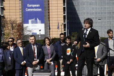 Carles Puigdemont destek protestosu katıldı membe tutuklandı