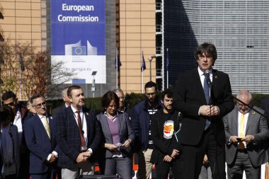 Carles Puigdemont destek protestosu katıldı membe tutuklandı
