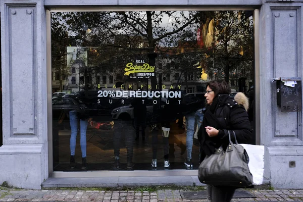 Fekete péntek Brüsszelben, Belgiumban. — Stock Fotó
