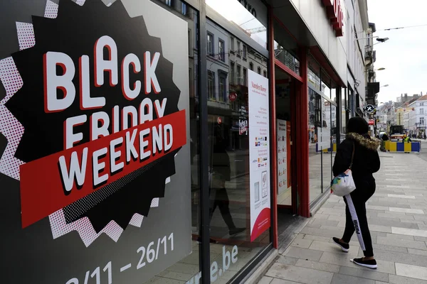 Black Friday em Bruxelas, Bélgica — Fotografia de Stock