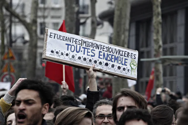 Studenten Zingen Slogans Tijdens Een Demonstratie Tijdens Een Nationale Dag — Stockfoto