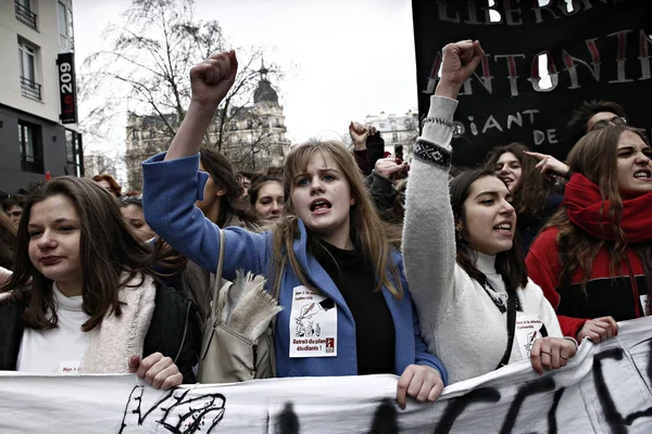 Studenten Skandieren Während Einer Demonstration Während Eines Landesweiten Streiktages Gegen — Stockfoto