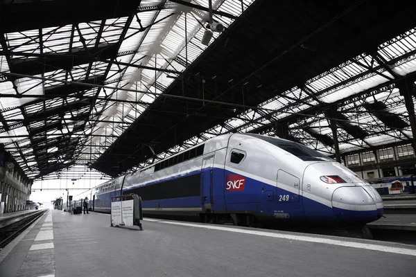 Paris France Mar 2018 French Tgv Trains Sit Platform Gare — Stock Photo, Image
