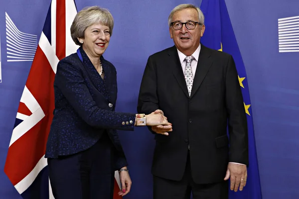 Birleşik Krallık Başbakanı Theresa May arasında toplantı — Stok fotoğraf