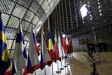 Brüksel, Belçika 25 Kasım 2018. Avrupa Konseyi binasında Avrupa üyesi bayrakları.