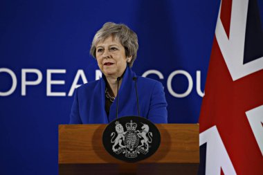 İngiltere Başbakanı Theresa May basın toplantısında konuştu