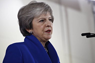 İngiltere Başbakanı Theresa May basın toplantısında konuştu