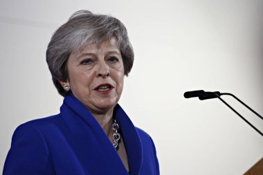 İngiltere Başbakanı Theresa May basın toplantısında konuştu
