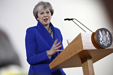 İngiltere Başbakanı Theresa May basın toplantısında konuştu