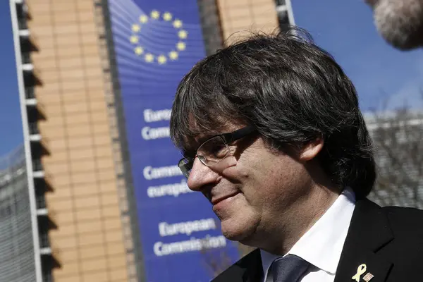 Carles Puigdemont destek protestosu katıldı membe tutuklandı