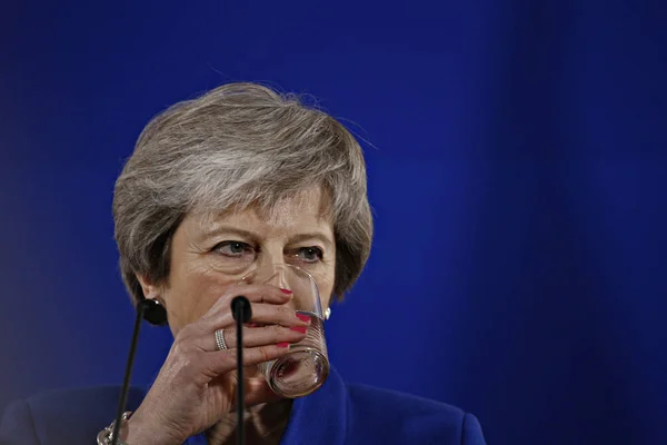 Die britische Premierministerin Theresa May spricht während einer Pressekonferenz — Stockfoto