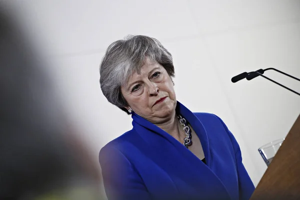 İngiltere Başbakanı Theresa May basın toplantısında konuştu — Stok fotoğraf