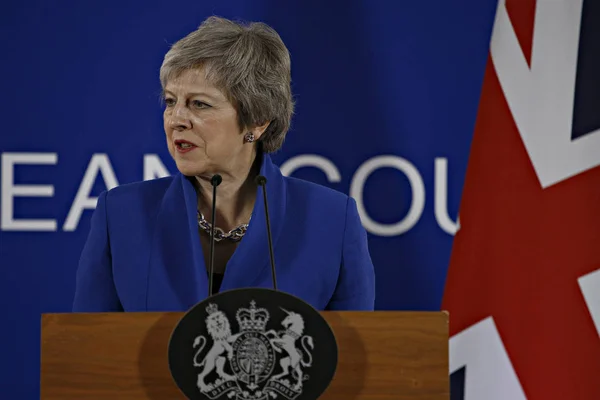 De Britse premier Theresa May spreekt tijdens een pers — Stockfoto