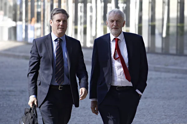 제레미 코빈 영국 노동당 대표와 L 의 회담 — 스톡 사진