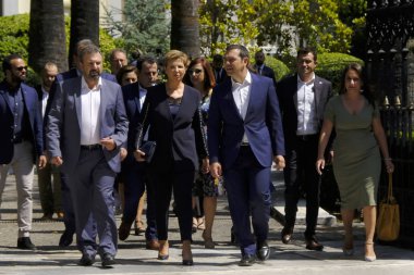 Başbakan Alexis Tsipras, 29 Ağustos 2018 tarihinde Yunanistan'ın Başkenti Atina'daki Cumhurbaşkanlığı Sarayı'nda yeni atanan hükümet üyelerinin yemin törenine katılmak üzere geldi.