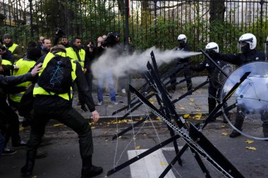 Brüksel'de Sarı Yelekler Protestosu