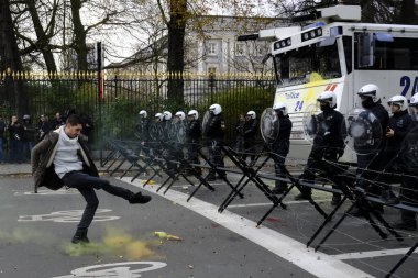 Brüksel'de Sarı Yelekler Protestosu