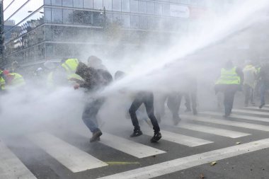 Brüksel'de Sarı Yelekler Protestosu
