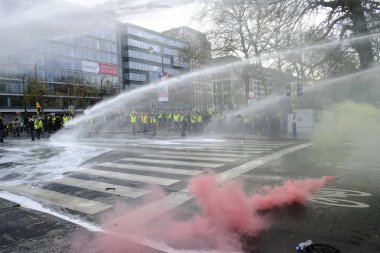 Brüksel'de Sarı Yelekler Protestosu