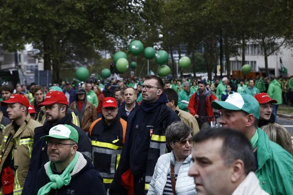 ストライキで公共部門からの消防士や労働者。ブリュッセル, — ストック写真