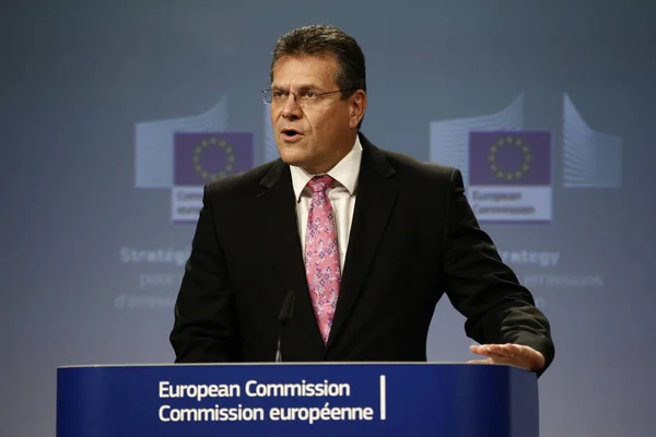 Déclaration de presse du Commissaire européen n ce qui concerne la stratégie à long terme — Photo