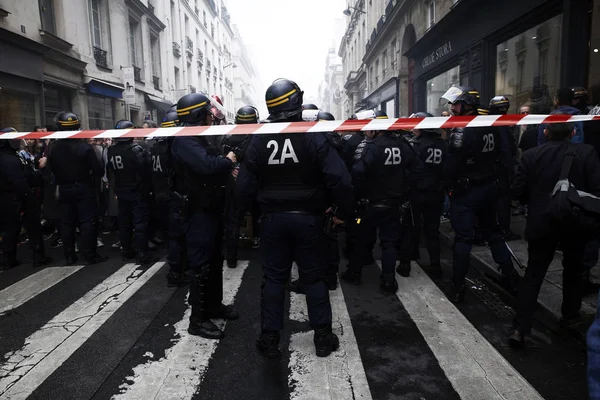 Järnväg arbetare protest i Paris — Stockfoto