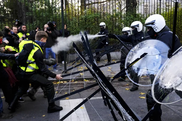 ブリュッセルで黄色いベスト抗議 — ストック写真