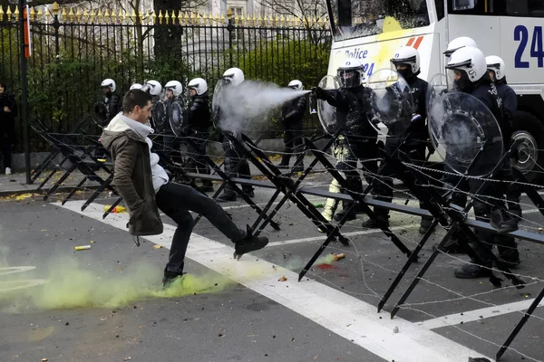 Brüksel'de Sarı Yelekler Protestosu — Stok fotoğraf