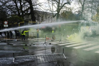 Brüksel'de Sarı Yelekler Protestosu