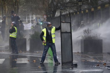 Brüksel'de Sarı Yelekler Protestosu