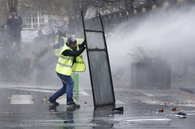 Brüksel'de Sarı Yelekler Protestosu
