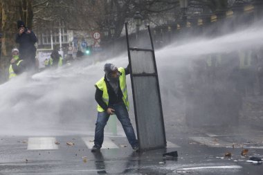 Brüksel'de Sarı Yelekler Protestosu