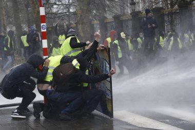 Brüksel'de Sarı Yelekler Protestosu