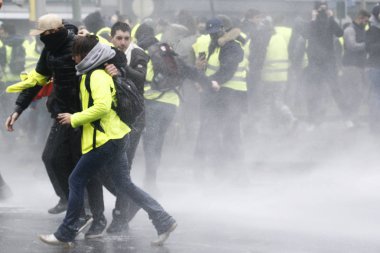 Brüksel'de Sarı Yelekler Protestosu