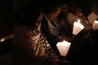 Paskalya ayini, Brüksel