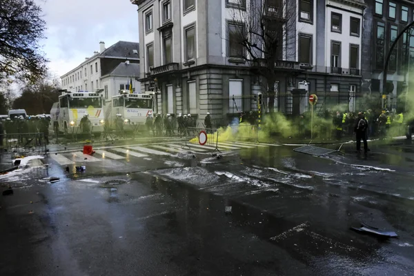Brüksel'de Sarı Yelekler Protestosu