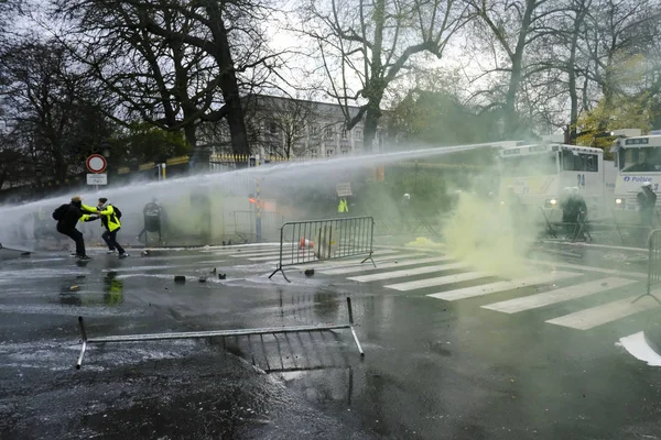 Brüksel'de Sarı Yelekler Protestosu