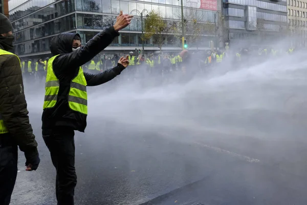 Brüksel'de Sarı Yelekler Protestosu