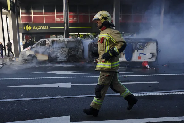 Τα κίτρινα γιλέκα διαμαρτύρονται στις Βρυξέλλες — Φωτογραφία Αρχείου