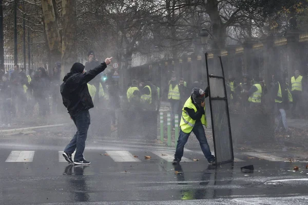 Brüksel'de Sarı Yelekler Protestosu