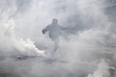 Fransa-Işgücü-Mayday-demo