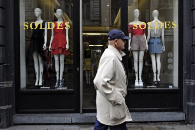 Rue Neuve, ana alışveriş caddesi, Brüksel 'de Shoppers, Temmuz tarihinde Belçika. 2, 2017 $.
