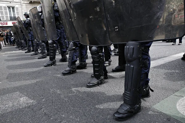 Manifestanti Sono Scontrati Con Polizia Antisommossa Durante Una Manifestazione Dei — Foto Stock