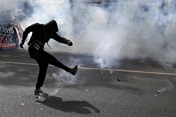 Demonstranti Střetli Policií Nepokojů Během Demonstrace Členů Odborů Hnutí Gilets — Stock fotografie
