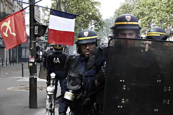 Demonstranti Střetli Policií Nepokojů Během Demonstrace Členů Odborů Hnutí Gilets — Stock fotografie